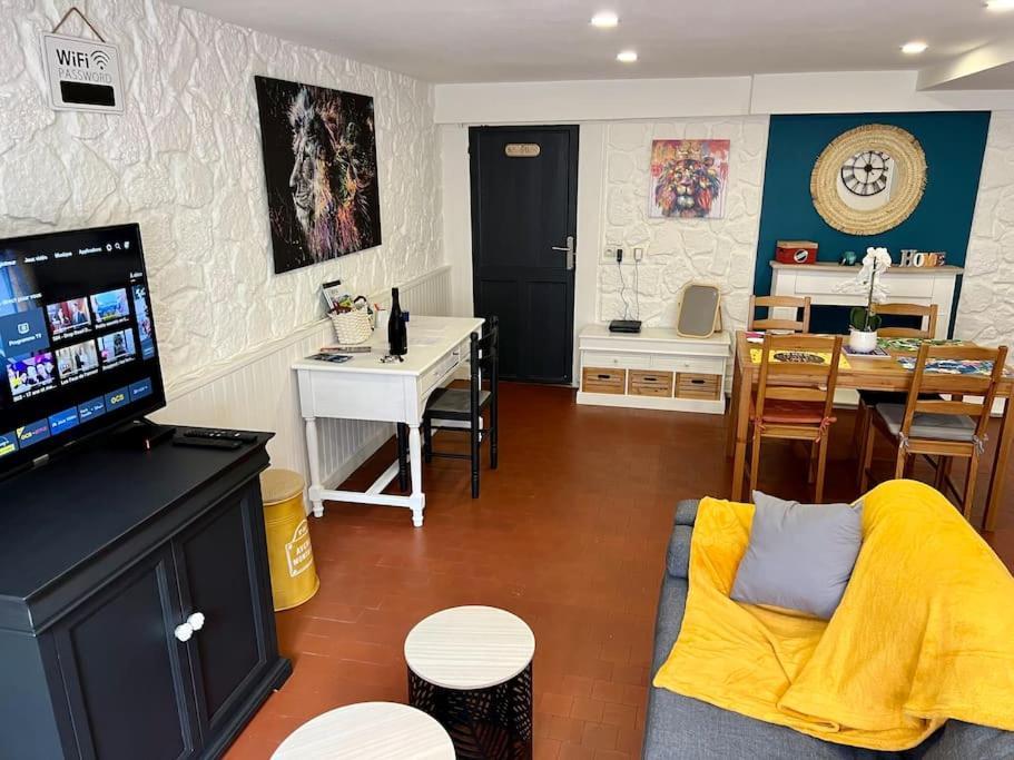 Dole : L Atelier Des Reves Apartman Kültér fotó